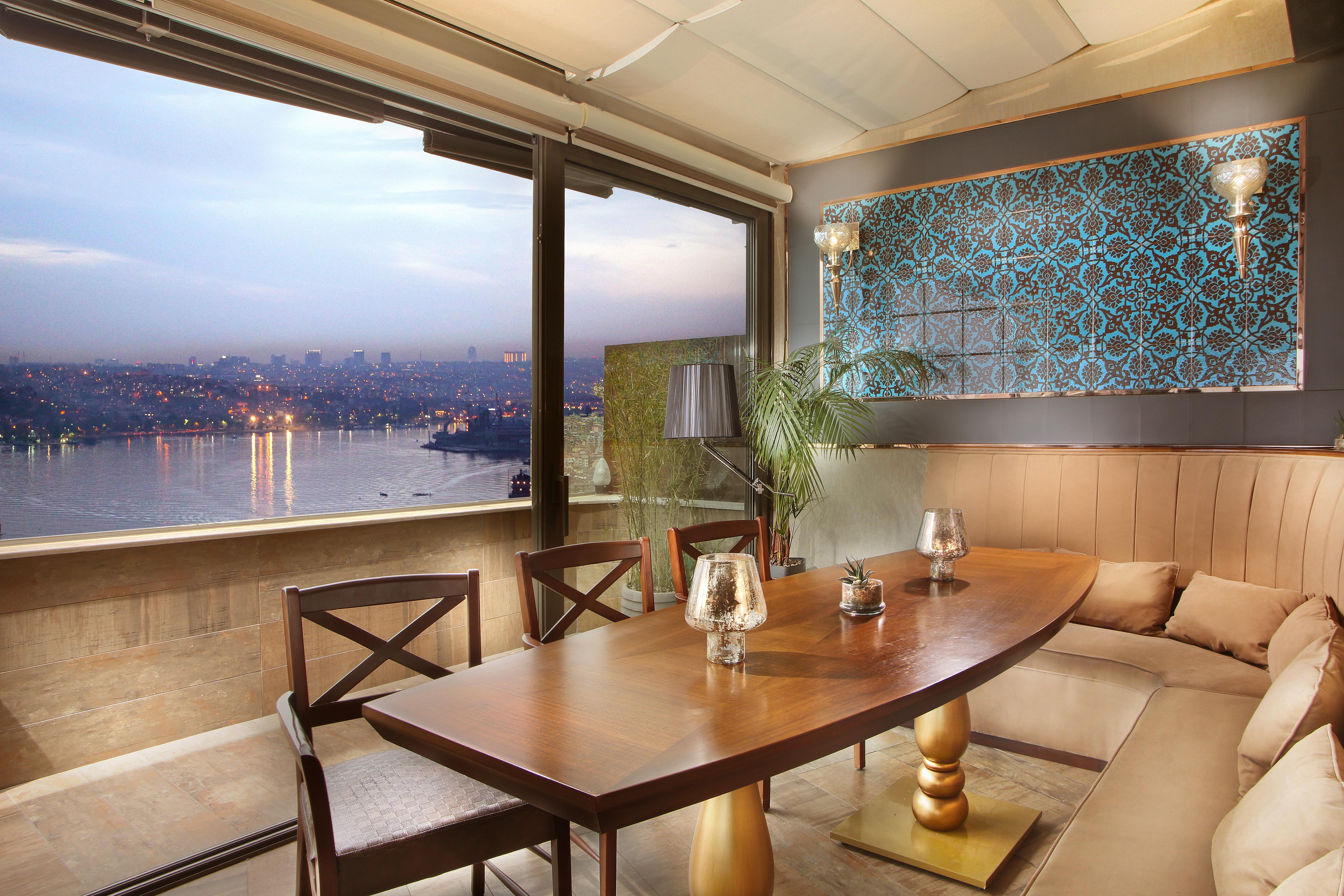 Daru Sultan Hotels Galata Istanbul Exterior foto Interior of a penthouse apartment