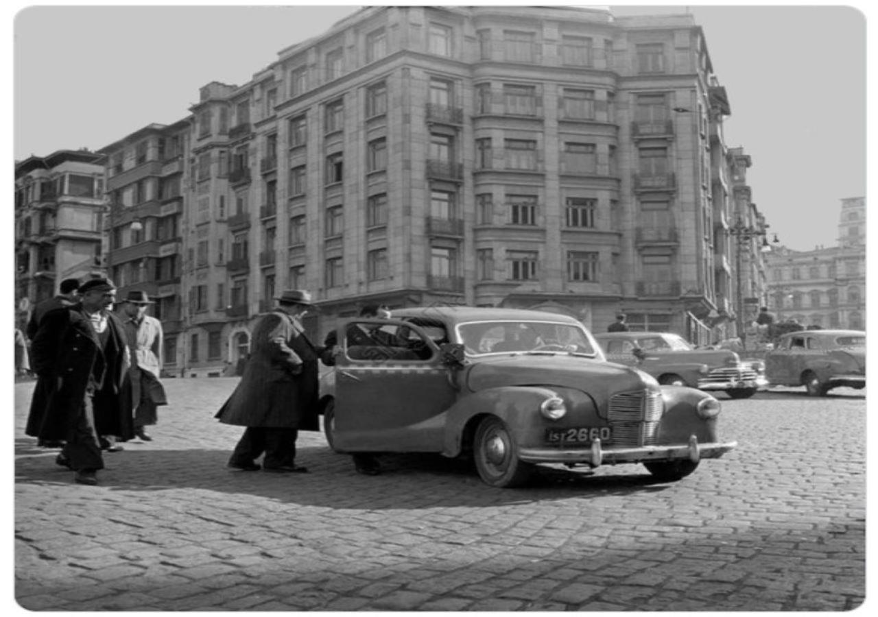 Daru Sultan Hotels Galata Istanbul Exterior foto The building in 1950
