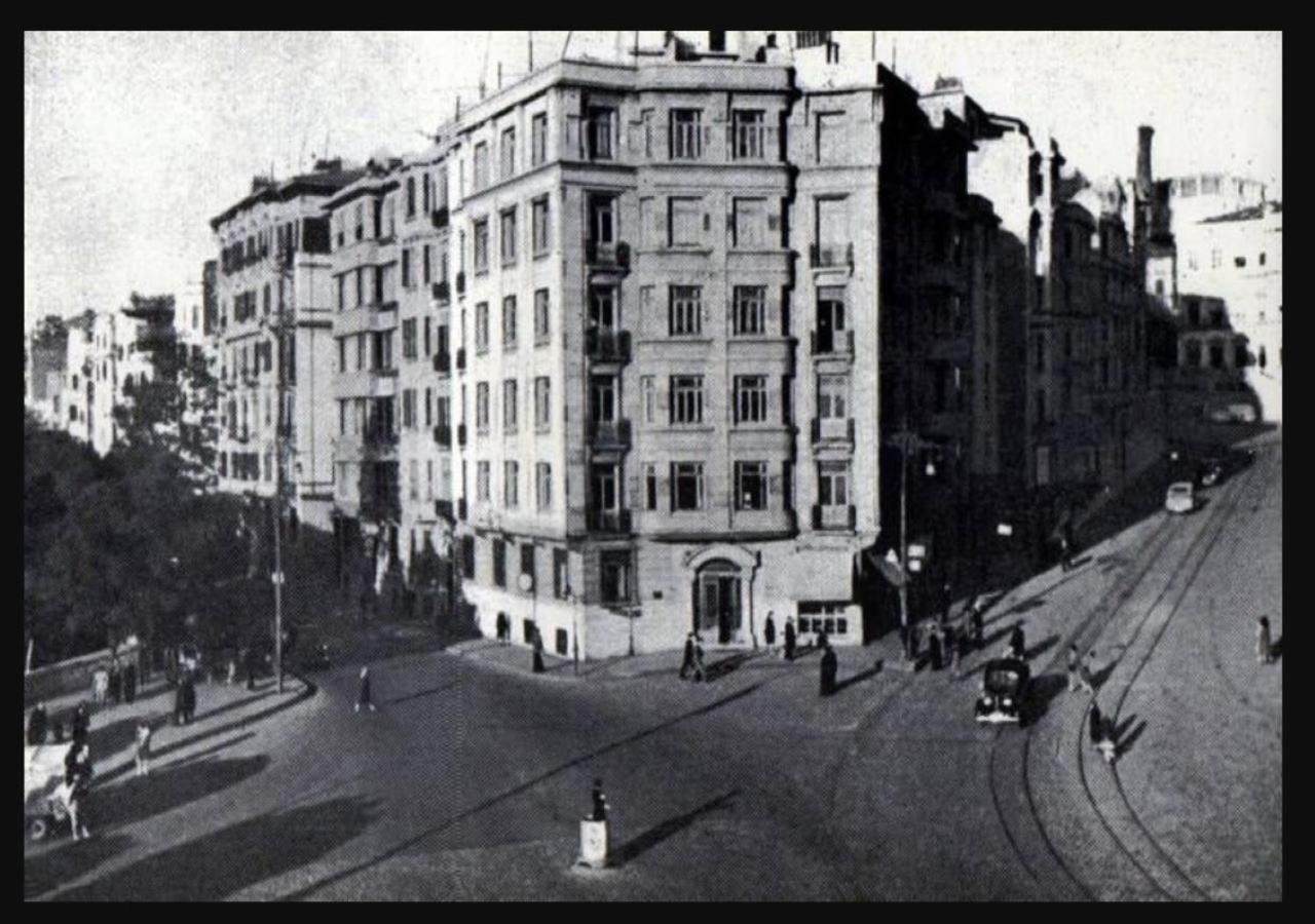 Daru Sultan Hotels Galata Istanbul Exterior foto The hotel in 1920